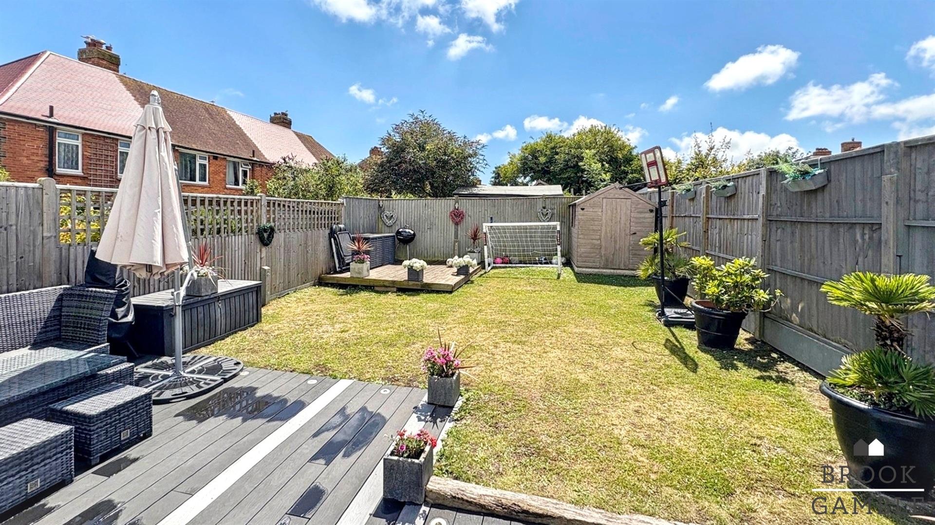 3 Bedroom House. Downs Avenue in Eastbourne, East Sussex 15